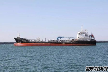 渤船重工7999吨加油船2#船顺利交船