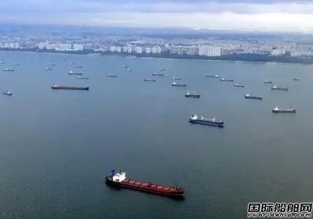 30多艘油轮排队靠港！中国“爆买”后油满为患
