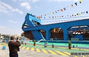 中国半潜船助力！苏伊士运河迎来最大挖泥船