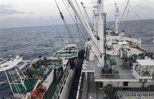 山东海洋集团“海洋之星”轮新年首次执行渔获转载业务